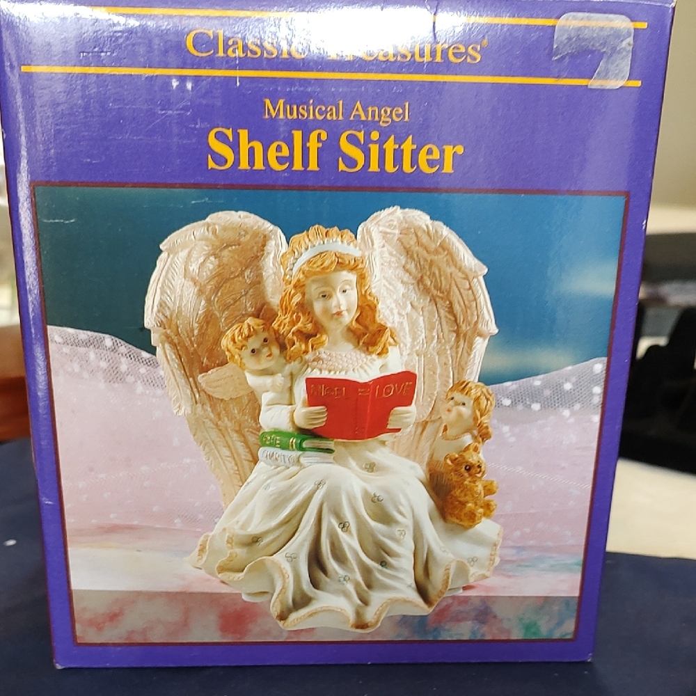 Vintage 1990 Classic Treasures Shelf Sitter